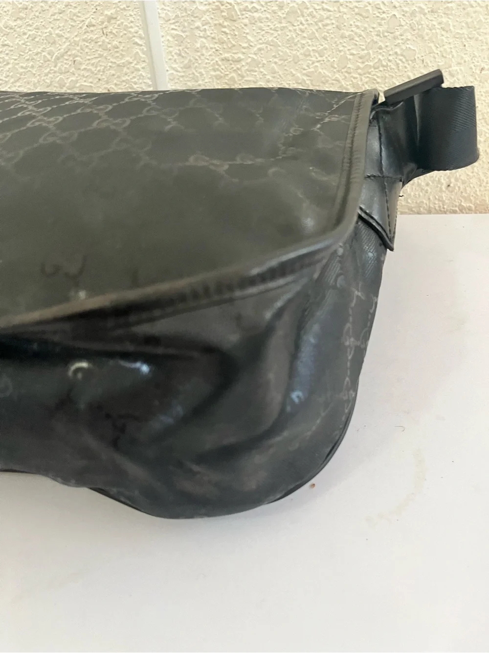 Gucci GG Black Imprime messenger bag
